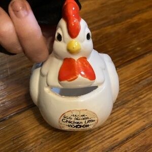 Vintage Ceramic Chicken Little Hen Farm Egg Separator
